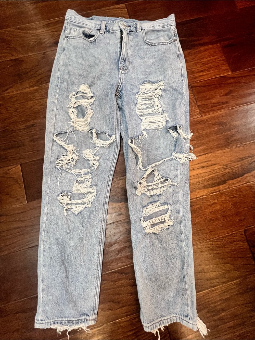 American Eagle Outfitters Light Blue Ripped Boyfriend Jeans
